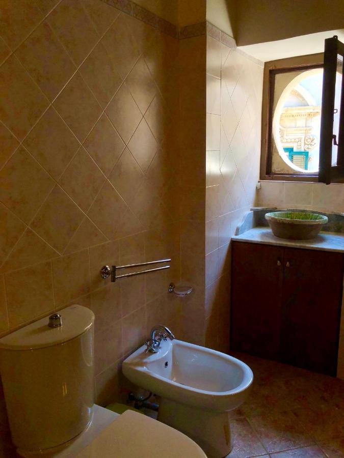 Zio Toto Bed & Breakfast Noto Ngoại thất bức ảnh
